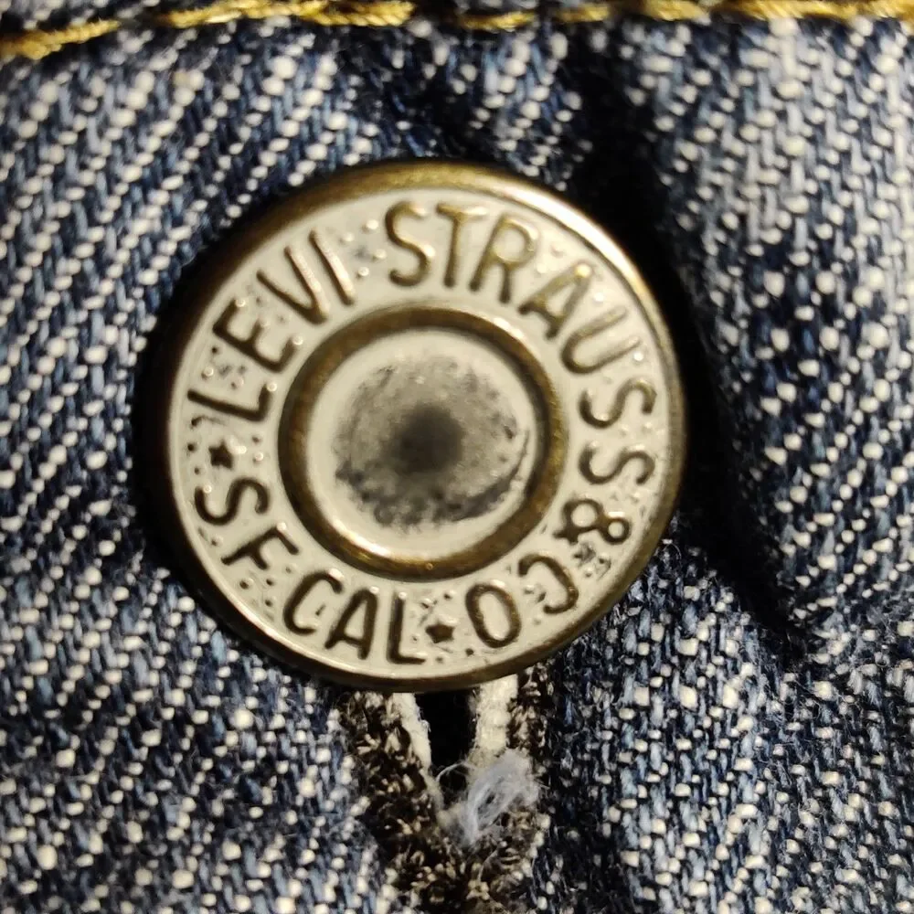Levi’s 569 Loose Straight Jeans W34 L32 Light Wash Distressed Denim